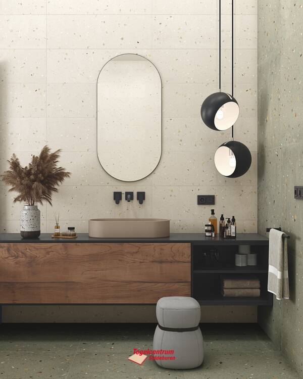Moderne badkamer met terrazzo tegels