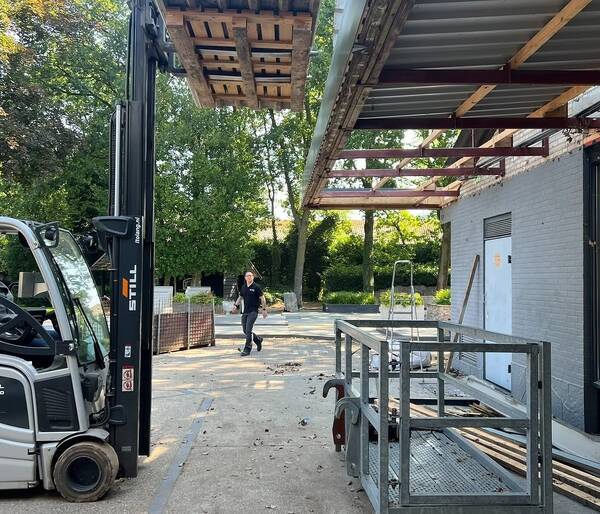 Heropening Tegelhandel van der Rijt