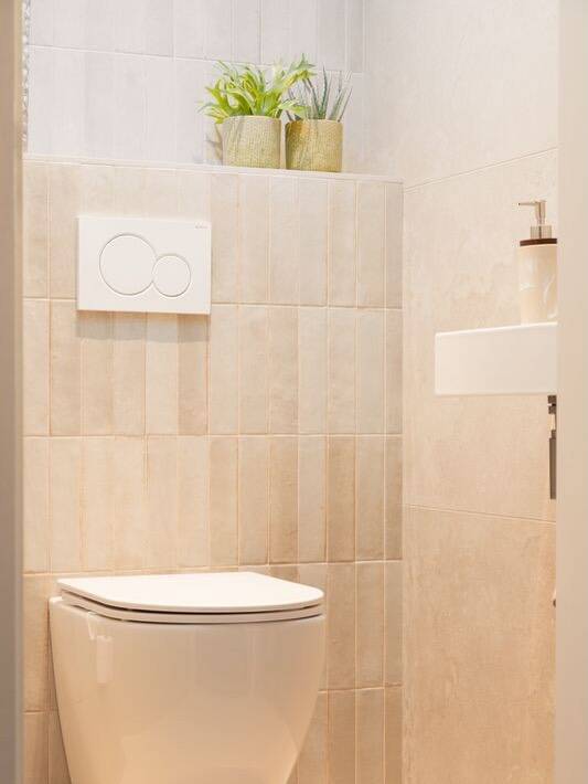 9894
