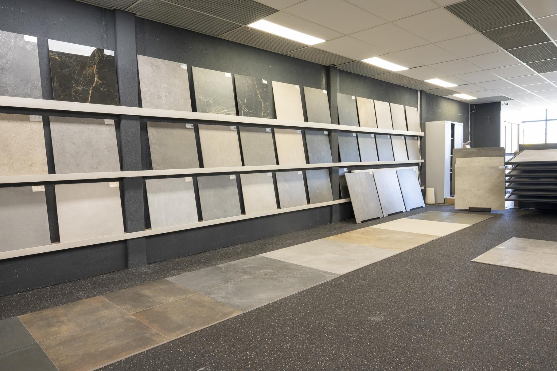 Op zoek naar tegels of een complete badkamervernieuwing?