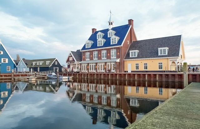 Wat te doen in Huizen na je bezoek aan TGS Huizen ✨