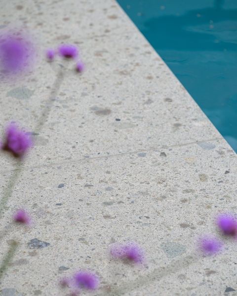 Koop Natuursteen bij een winkel in regio R-U