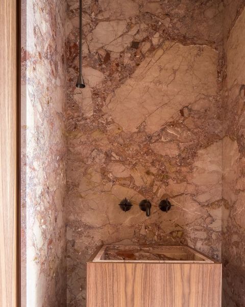 Koop Natuursteen bij een winkel in regio A-D