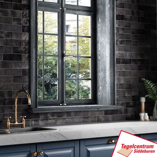 Tegels in de aandacht