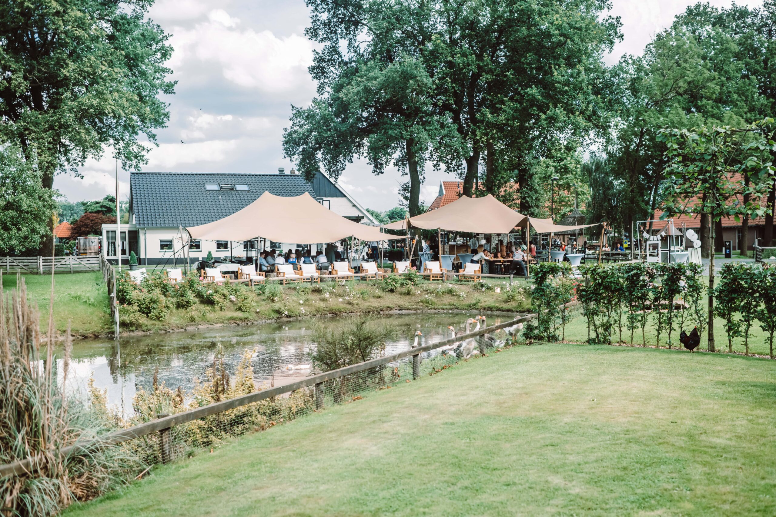 ๐งฑ Bezoek gebracht aan Regge Tegels & Vloeren in Enter? Ontdek wat je daarna doen kan in de omgeving