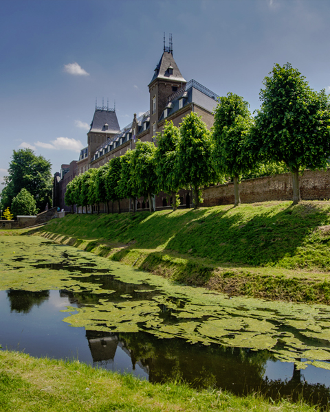 Tegels bij de Maasvallei